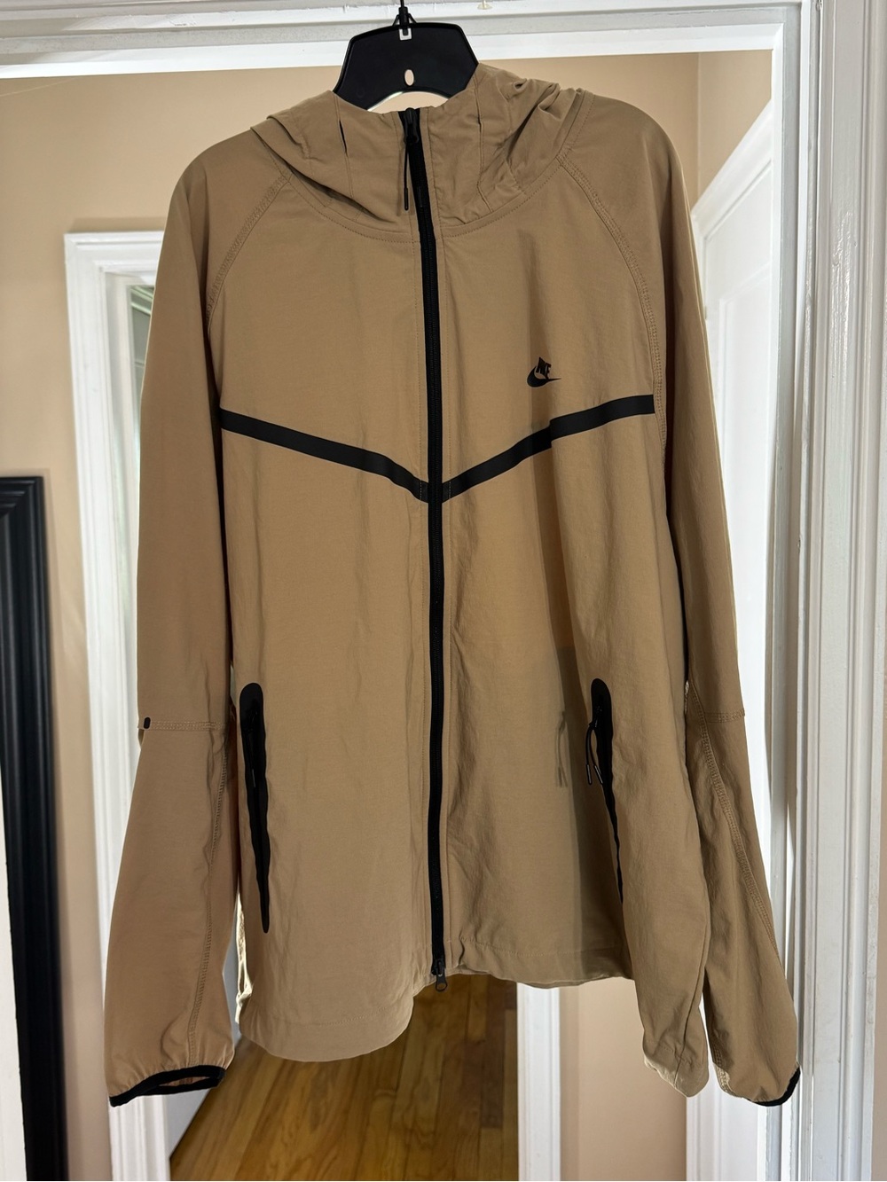 Nike Tech Woven Men’s Khaki/Tan Size XL
